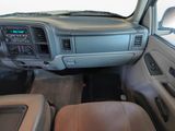 Used 2004 Chevrolet Tahoe LS image 3