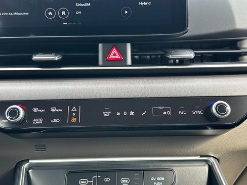 New 2026 Kia Carnival EX image 26