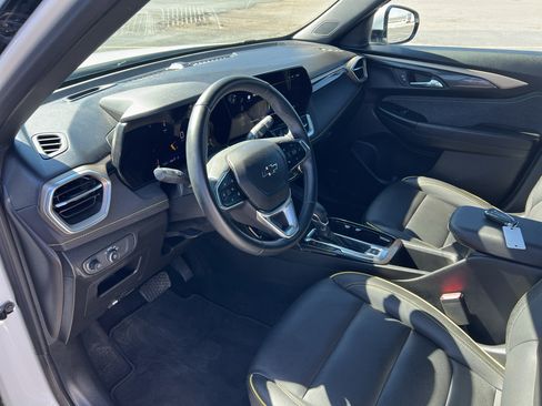 Used 2024 Chevrolet TrailBlazer ACTIV w/ Convenience Package AWD/4WD image 10