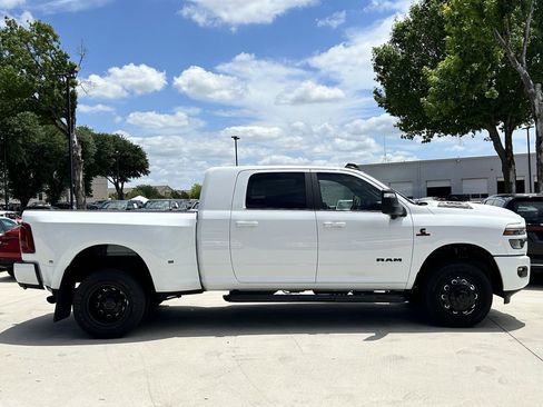 Used 2025 RAM 3500 Laramie w/ Night Edition AWD/4WD image 3