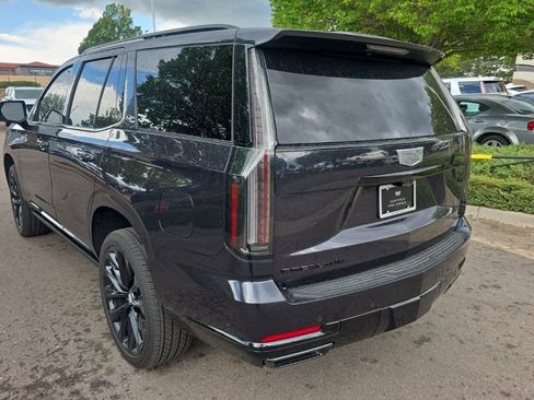 Used 2026 Cadillac Escalade Platinum Sport w/ LPO, ONYX Package AWD/4WD image 7