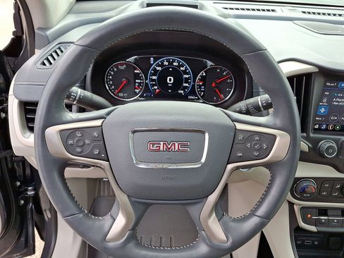 Used 2022 GMC Terrain Denali w/ Denali Premium Package image 16