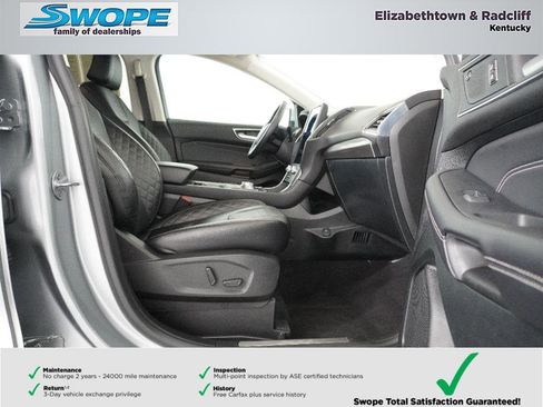 Used 2024 Ford Edge Titanium image 10