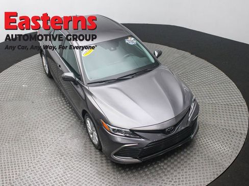 Used 2024 Toyota Camry LE image 3