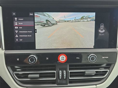 Used 2023 Porsche Macan S image 18