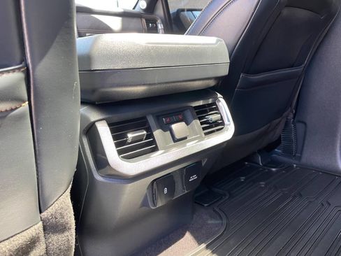 Used 2022 Ford F150 Platinum w/ FX4 Off-Road Package AWD/4WD image 18