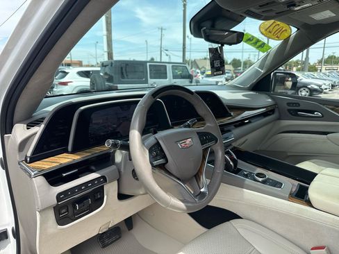 Used 2021 Cadillac Escalade Sport Platinum AWD/4WD image 11