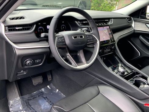 Certified 2023 Jeep Grand Cherokee L Limited w/ Luxury Tech Group II AWD/4WD image 14