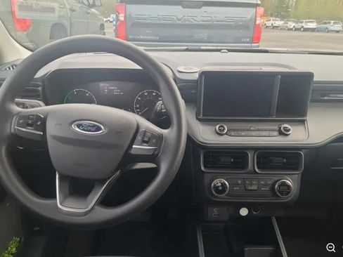 Used 2022 Ford Maverick XL image 5