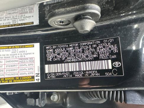 Used 2021 Toyota C-HR LE FWD image 89
