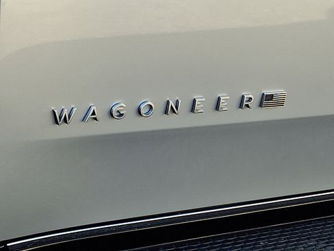Certified 2024 Jeep Wagoneer 4WD w/ Premium Group I image 30