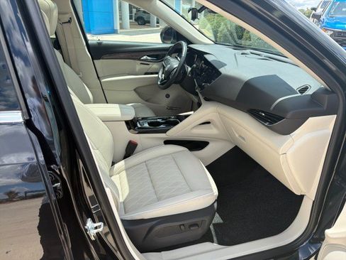 Used 2023 Buick Envision Avenir AWD/4WD image 18