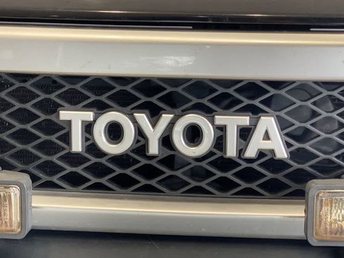 Used 2008 Toyota FJ Cruiser Base image 10