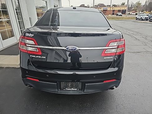 Used 2015 Ford Taurus SE image 5