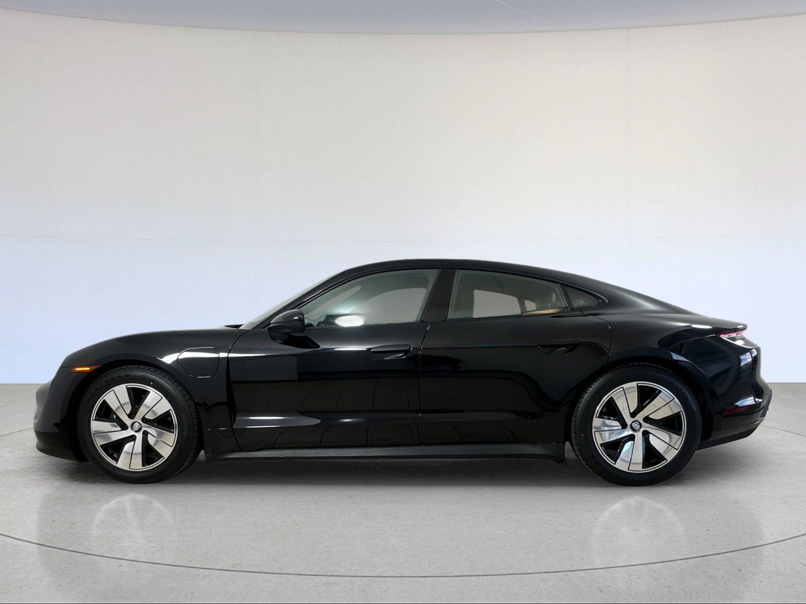 Certified 2023 Porsche Taycan RWD image 2