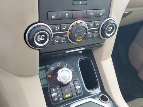 Used 2013 Land Rover LR4 HSE LUX AWD/4WD image 31