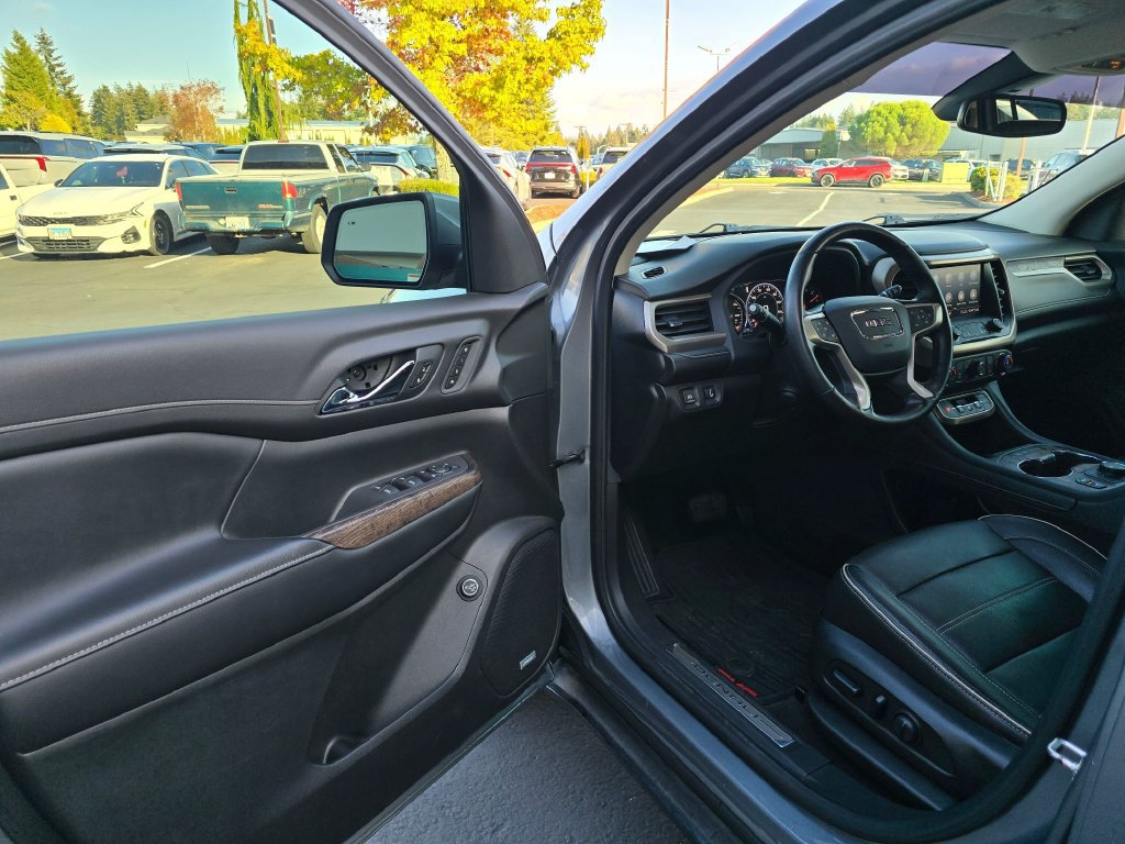 Used 2020 GMC Acadia Denali w/ Trailering Package AWD/4WD image 7