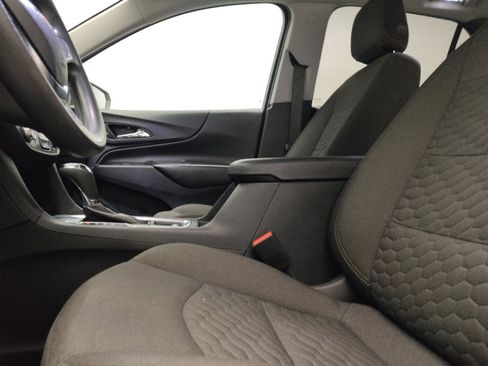 Used 2021 Chevrolet Equinox LT FWD image 17