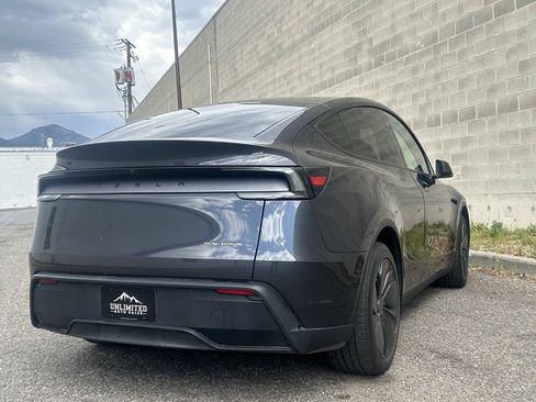 Used 2026 Tesla Model Y Long Range AWD/4WD image 5