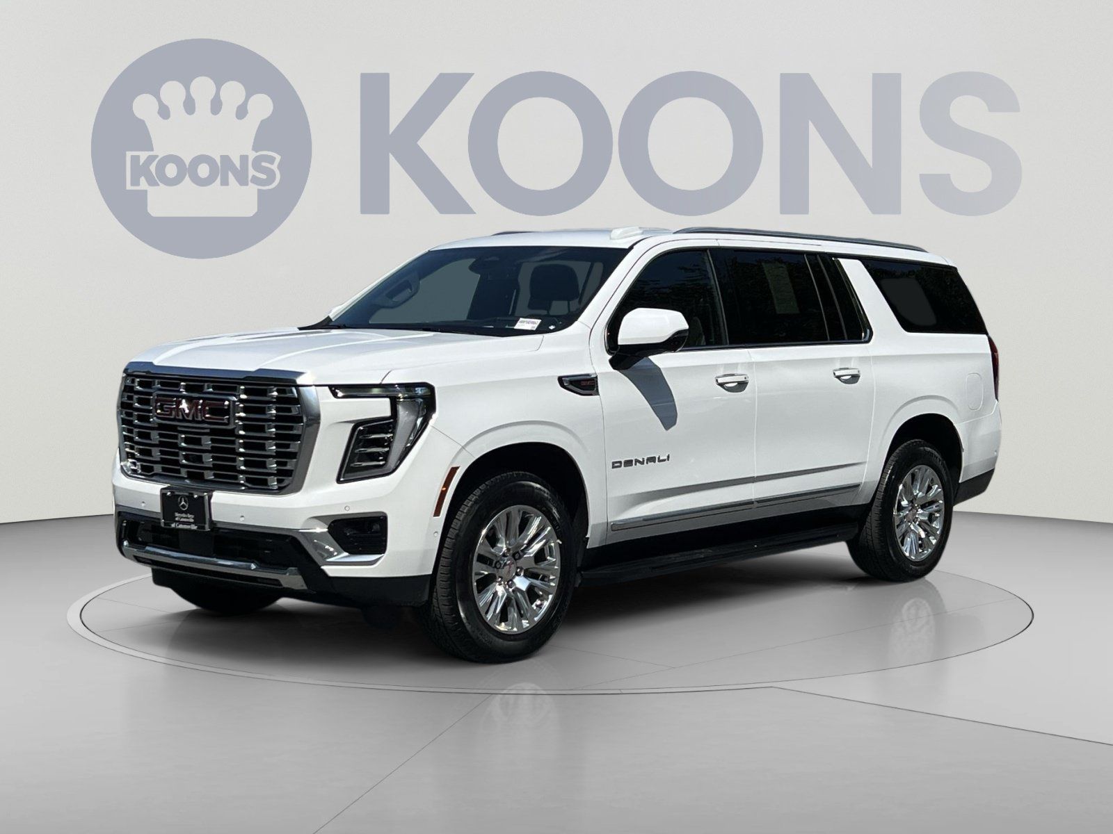 Used 2025 GMC Yukon XL Denali AWD/4WD image 1