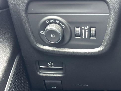 New 2026 Jeep Grand Cherokee Limited w/ Limited Altitude Package image 17