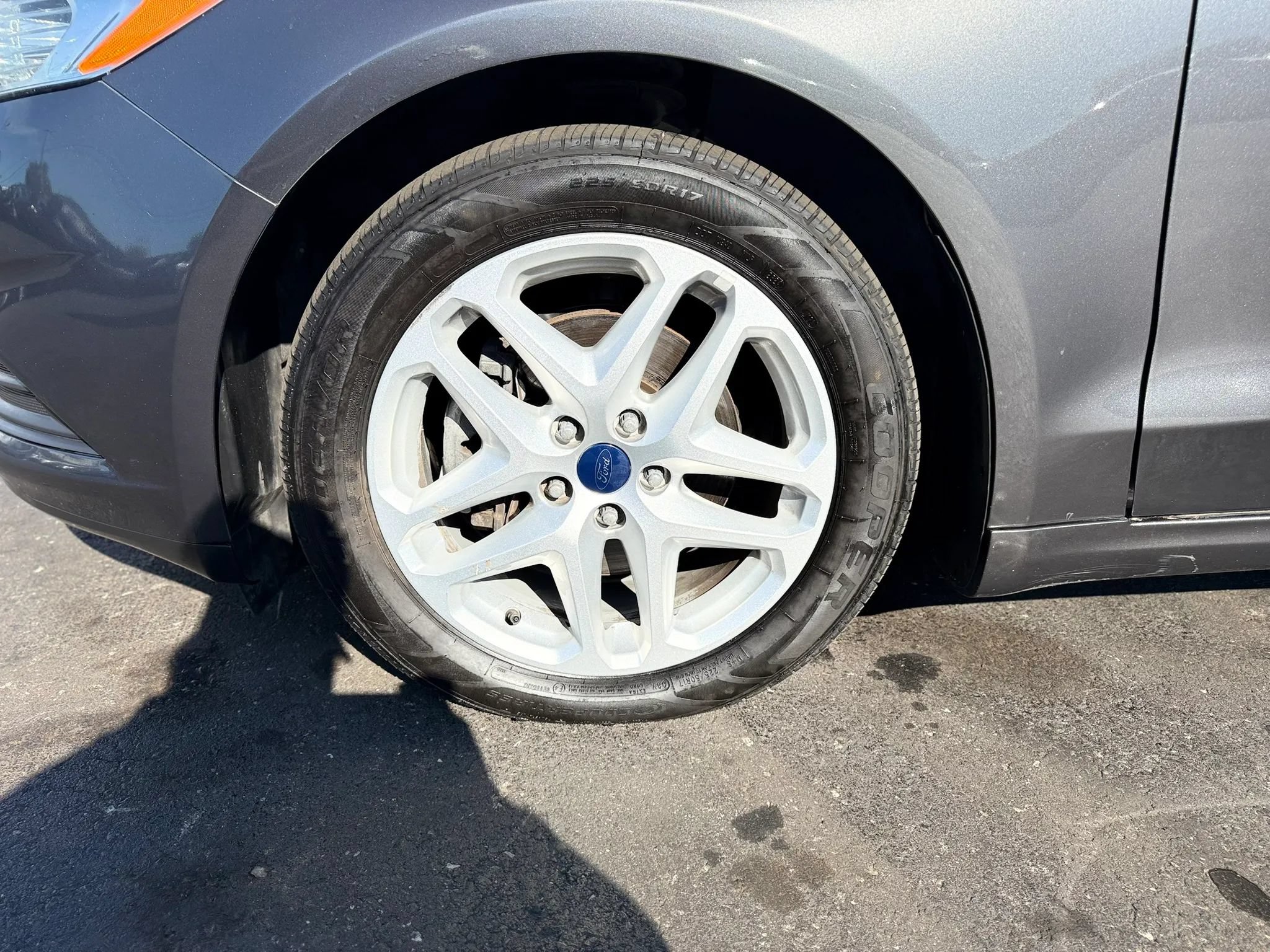 Used 2016 Ford Fusion SE FWD image 39