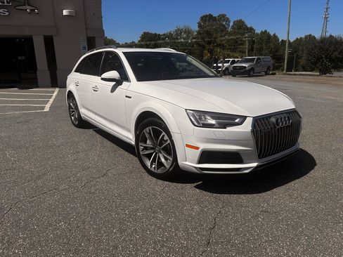 Used 2018 Audi A4 2.0T allroad Prestige w/ Prestige Package image 3