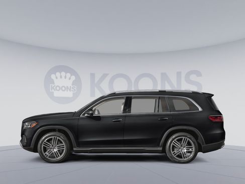 Used 2025 Mercedes-Benz GLS 450 4MATIC image 4