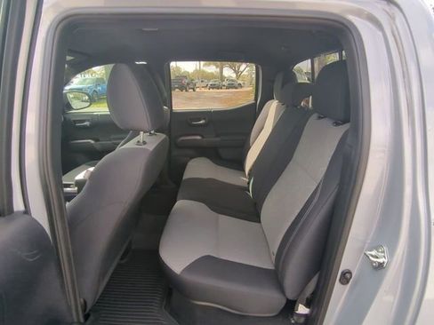 Used 2021 Toyota Tacoma TRD Off-Road image 15