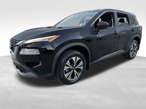 Used 2023 Nissan Rogue SV image 3