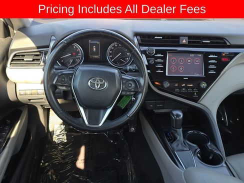 Used 2020 Toyota Camry SE FWD image 10