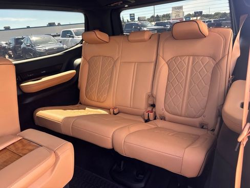 Used 2022 Jeep Grand Wagoneer Series III AWD/4WD image 38