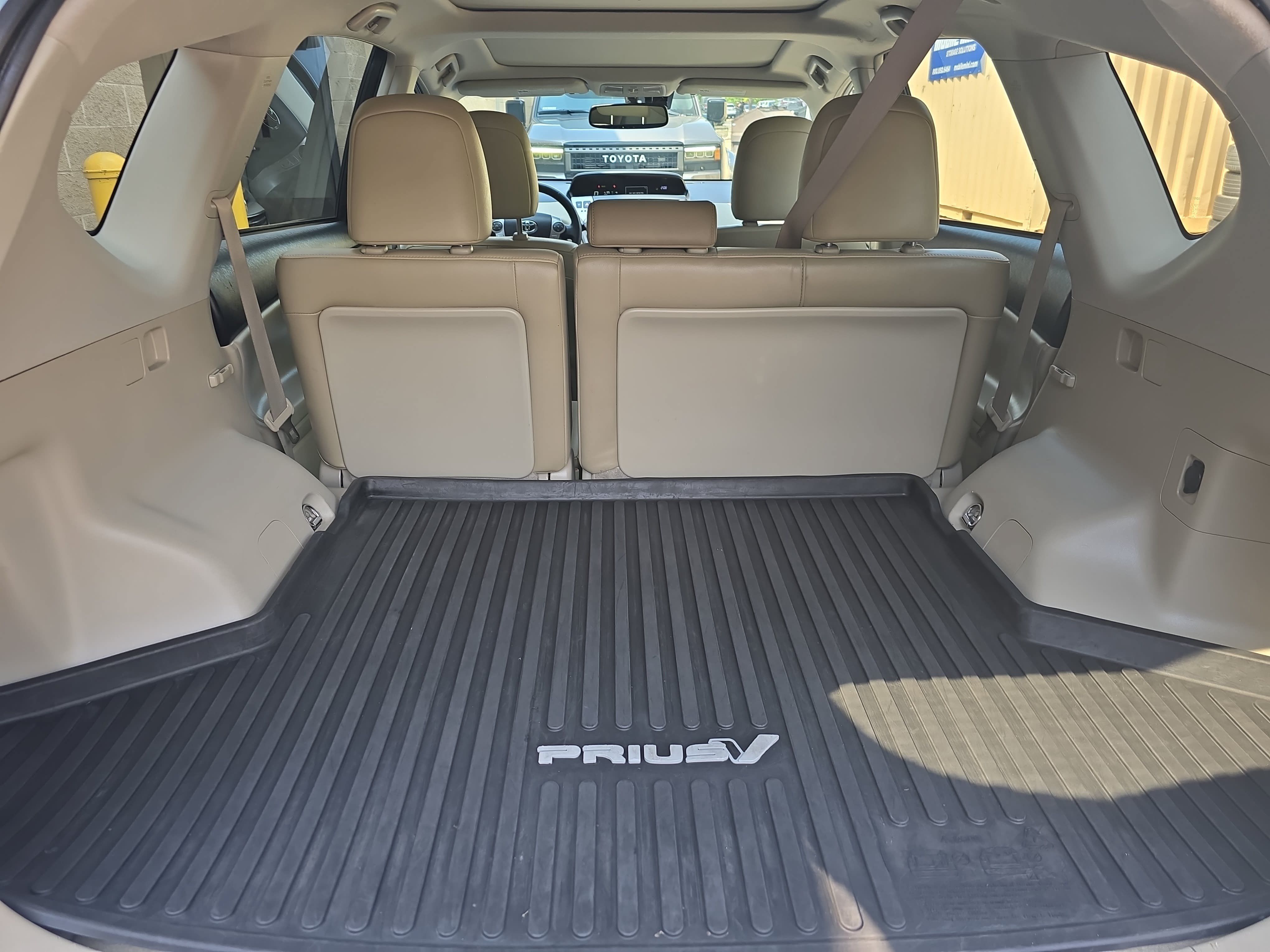 Used 2015 Toyota Prius V Five w/ Advanced Technology Package FWD image 12