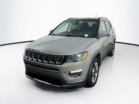 Used 2019 Jeep Compass Limited FWD image 3