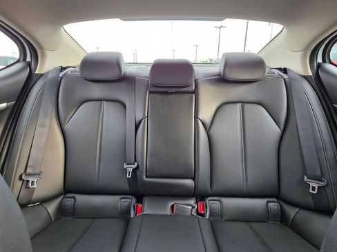 Used 2025 Genesis G70 2.5T AWD/4WD image 34