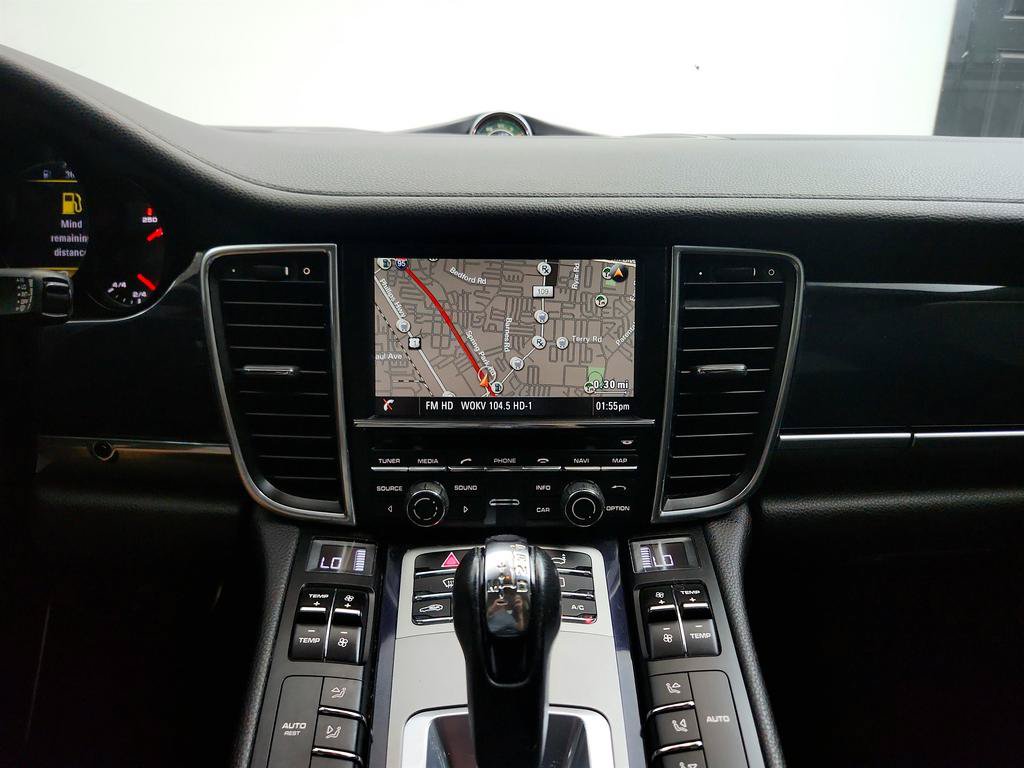 Used 2014 Porsche Panamera 4 AWD/4WD image 20