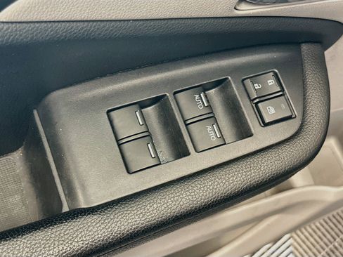 Used 2019 Honda Pilot LX image 15