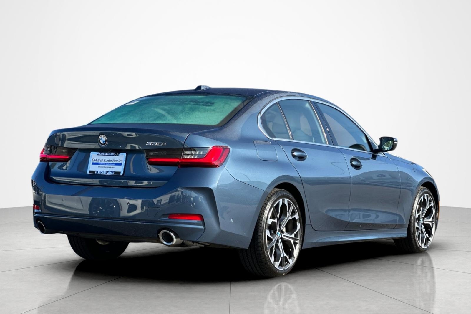 Used 2026 BMW 330i Sedan w/ Convenience Package RWD image 5