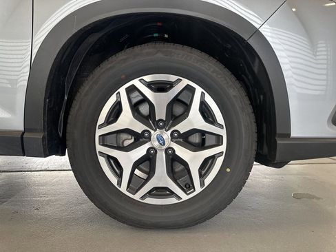 Used 2024 Subaru Forester Premium image 7