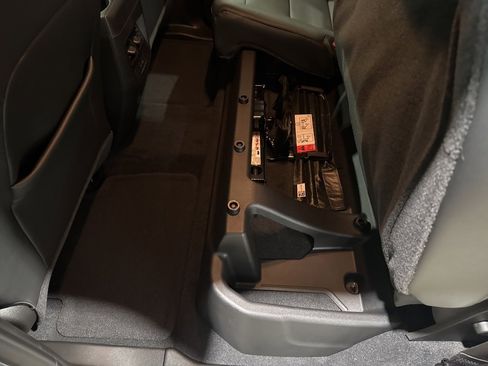 New 2025 Chevrolet Colorado LT w/ LT Convenience Package image 28