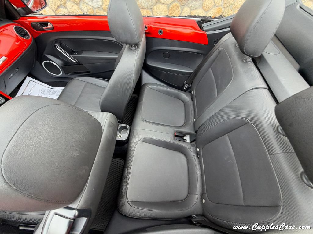 Used 2019 Volkswagen Beetle 2.0T S FWD image 25