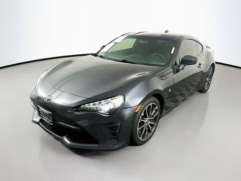 Used 2017 Toyota 86 RWD image 3