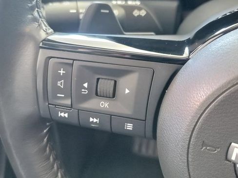 Used 2023 Nissan Pathfinder SL w/ SL Premium Package AWD/4WD image 18