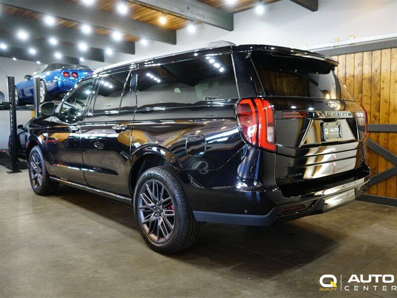 Used 2025 Ford Expedition Max Platinum w/ Stealth Performance Package AWD/4WD image 5
