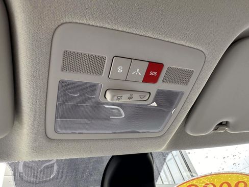 Used 2022 Hyundai Venue Limited FWD image 27