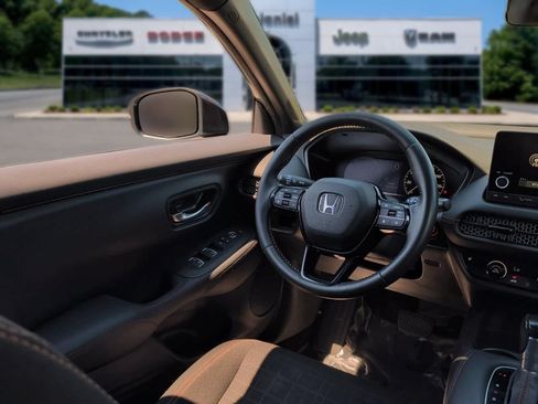 Used 2024 Honda HR-V Sport image 28