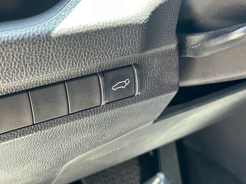 Used 2025 Toyota RAV4 XLE w/ Convenience Package FWD image 26
