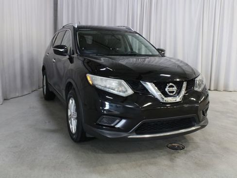 Used 2015 Nissan Rogue SV FWD image 38