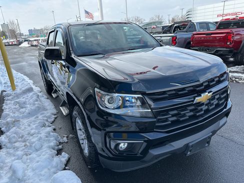 Used 2021 Chevrolet Colorado LT w/ Luxury Package image 3