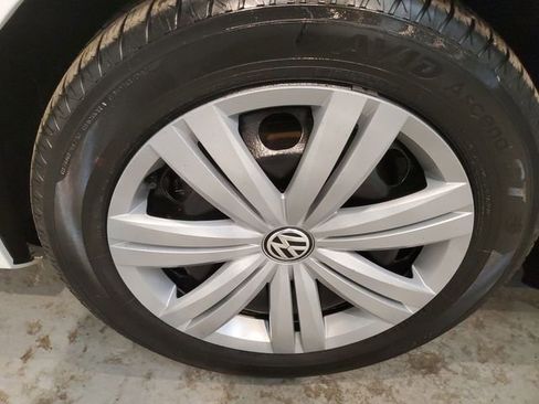 Used 2017 Volkswagen Jetta S image 29